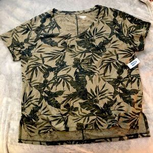 Brand New Old Navy T-Shirt